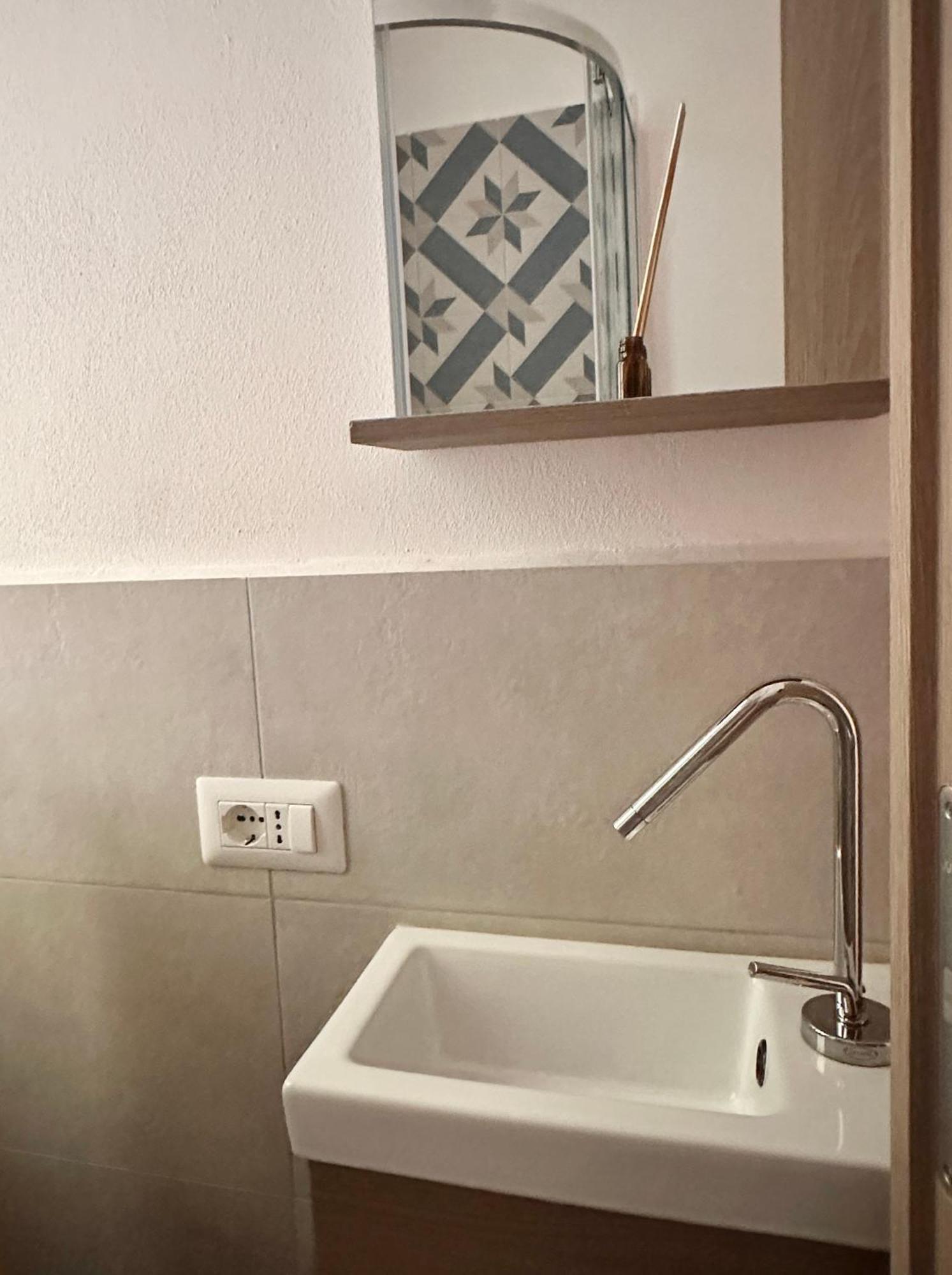 Casa Ling -Ac - Parking-2Bathrooms 科莫 外观 照片